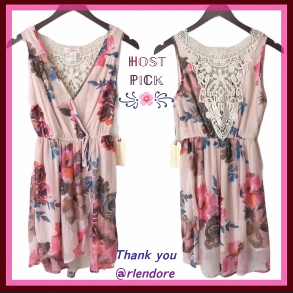 NWT BAND OF GYPSIES PINK FLORAL FAUX-WRAP MINI DRESS - Picture 2 of 8